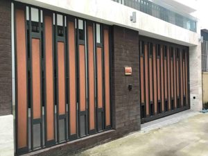 Mẫu cửa cổng gỗ nhựa composite cách điệu