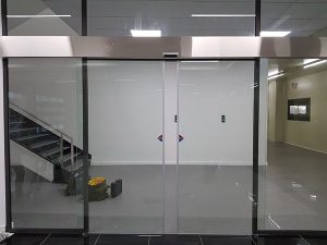 Cửa kính cường lực